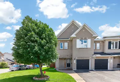 Att/Row/Townhouse in Orleans - Cumberland and Area