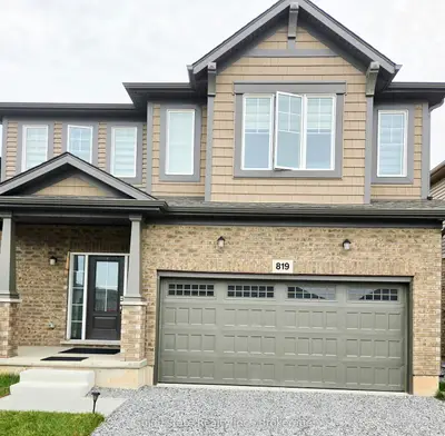 Detached in Fort Erie