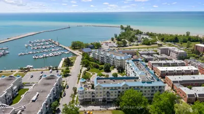 Condo Apartment in Cobourg