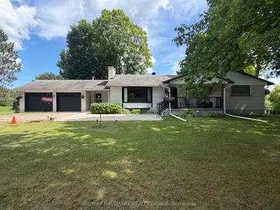Detached in Laurentian Valley