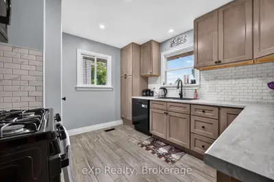29 Concession Street E, Tillsonburg, On N4g 1n9