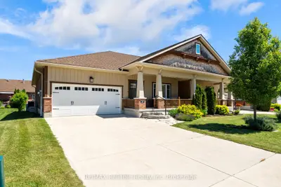 Att/Row/Townhouse in Bluewater