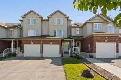 Att/Row/Townhouse in Kitchener