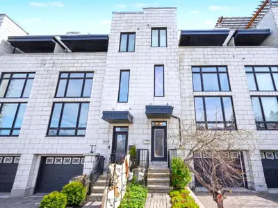 Att/Row/Townhouse in McKellar Heights - Glabar Park and Area