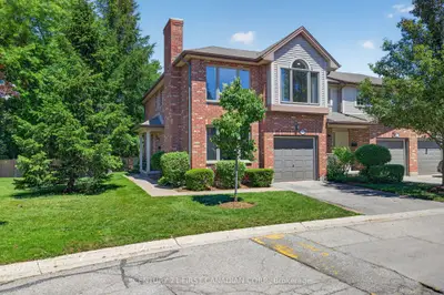 Condo Townhouse in London North