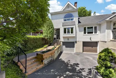 Semi-Detached in Carlington - Central Park