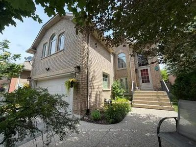 Detached in Hamilton