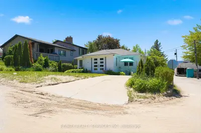 70 Oak Street, Lambton Shores, On N0m 1t0