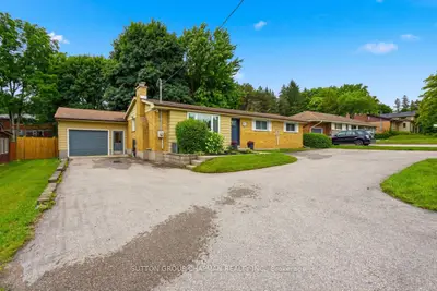 Detached in London North