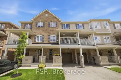 Att/Row/Townhouse in Hamilton