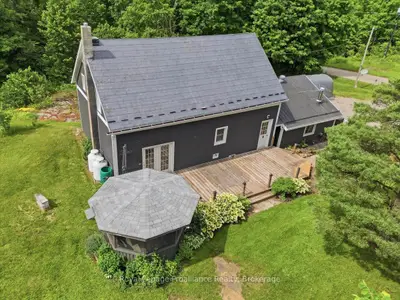 Detached in Tweed