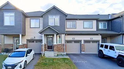 Att/Row/Townhouse in Stittsville - Munster - Richmond