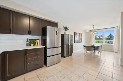 904 Paisley Road 202, Guelph, On N1k 0c6