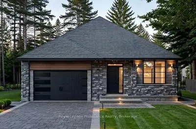 32 Deerview Drive, Quinte West, On K8v 5p4