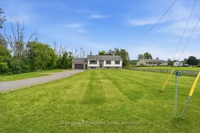 Duplex in Prince Edward County
