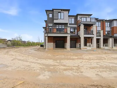 Att/Row/Townhouse in Brantford