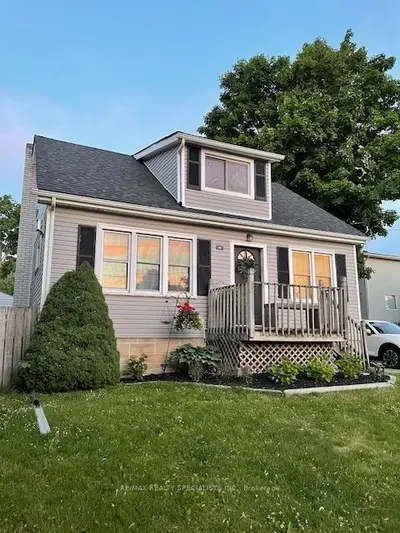 Detached in Centre Wellington
