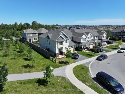 Att/Row/Townhouse in Barrhaven