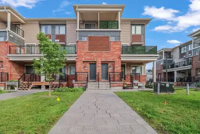 Condo Townhouse in Barrhaven