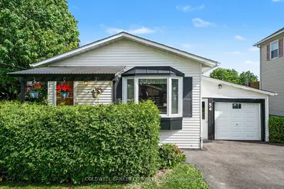 Detached in North Dundas