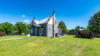 828 Cemetery Road, Lanark Highlands, On K0g 1k0