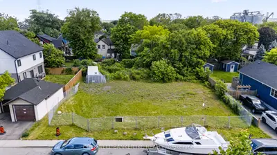 2 Rembe Avenue, Hamilton, On L8h 7g6