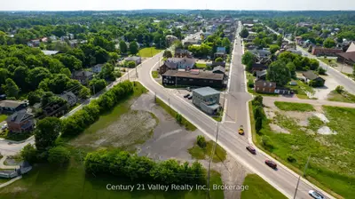 20 Bridge Street, Renfrew, On K7v 3r2