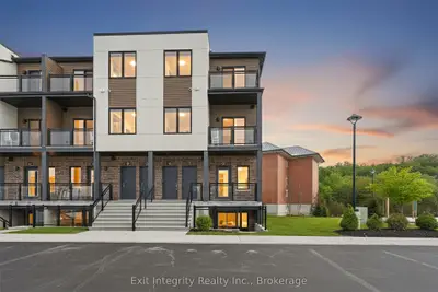 Condo Townhouse in Guelph