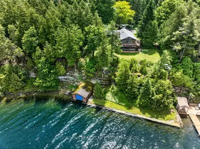 Detached in Frontenac