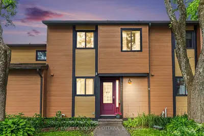 Condo Townhouse in Orleans - Convent Glen and Area