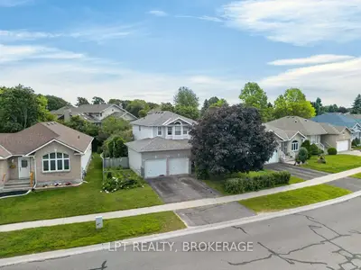 Detached in Kingston