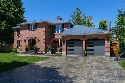 Detached in Kingston