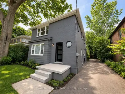 Detached in London North
