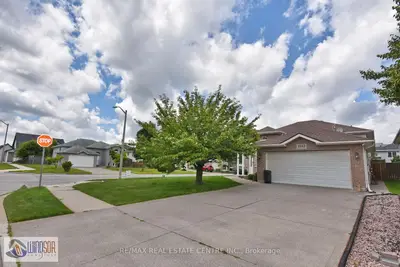 Detached in Windsor