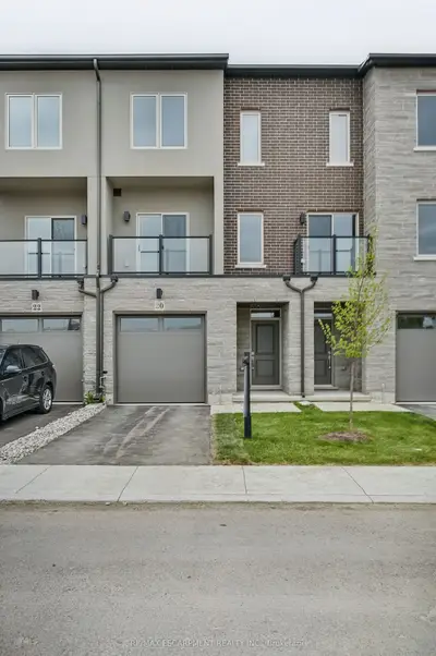 Att/Row/Townhouse in Hamilton