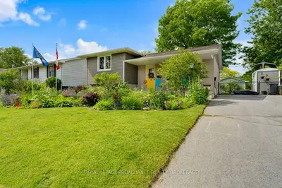 Detached in Kingston