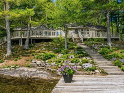 51 Taylor Island, Gravenhurst, On P1p 1r2