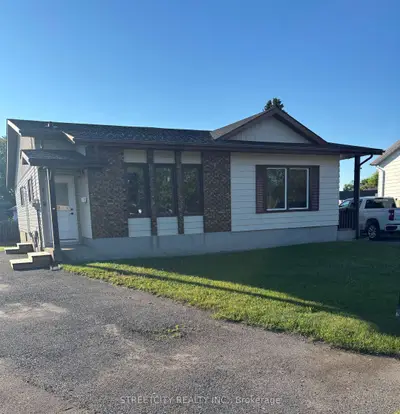 Semi-Detached in Thunder Bay