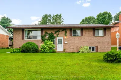 594 Herbert Street E, Pembroke, On K8a 8e9