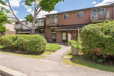 Condo Townhouse in Vanier and Kingsview Park