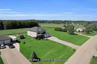46 Scenic Drive, Mapleton, On N0g 1p0