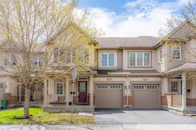 Att/Row/Townhouse in Stittsville - Munster - Richmond