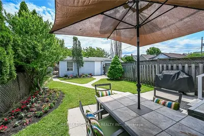 184 London Street N, Hamilton, On L8h 4c2