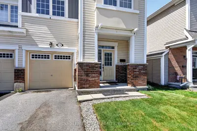Att/Row/Townhouse in Barrhaven