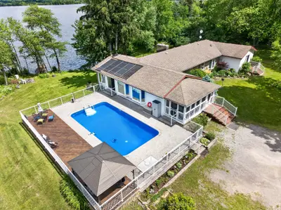 Detached in Kingston