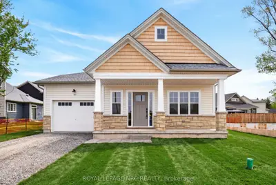 Detached in Fort Erie