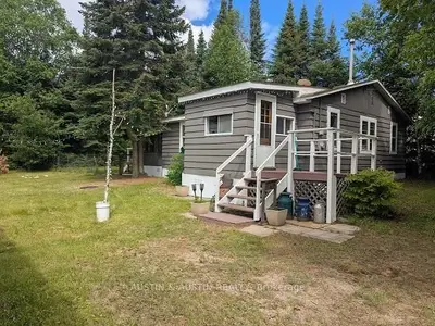 Detached in Machin