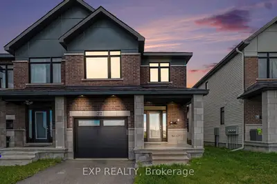Att/Row/Townhouse in Blossom Park - Airport and Area