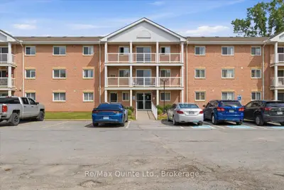 Condo Apartment in Belleville