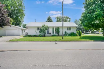Detached in Chatham-Kent